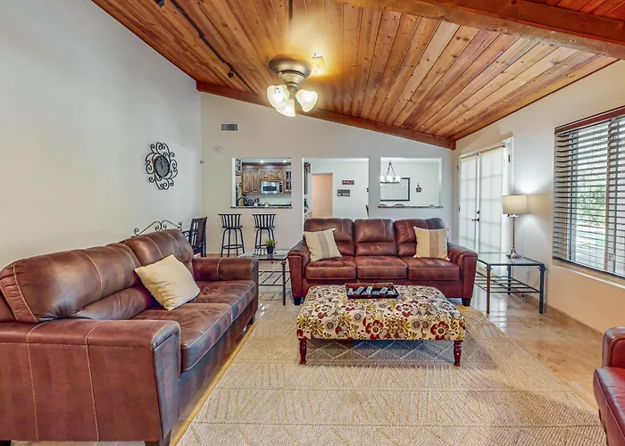 The Jetted Jewel Holiday home Phoenix