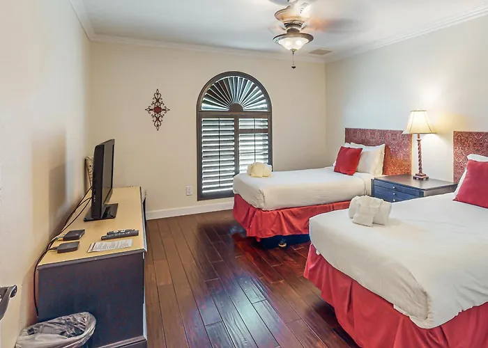 The Jetted Jewel Holiday home Phoenix