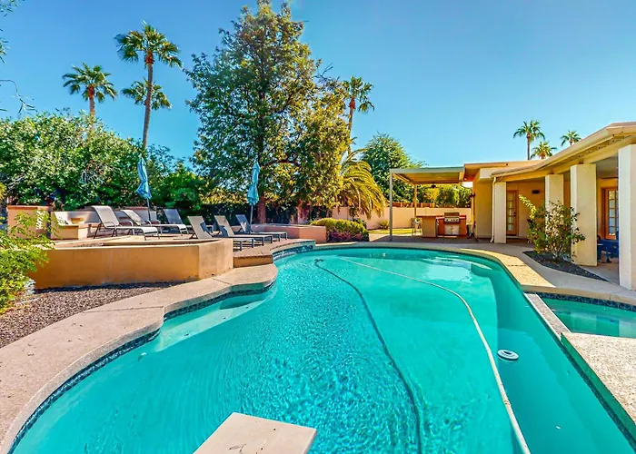 The Jetted Jewel Holiday home Phoenix