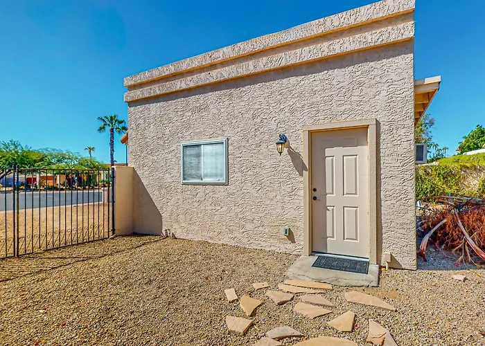 The Jetted Jewel Holiday home Phoenix